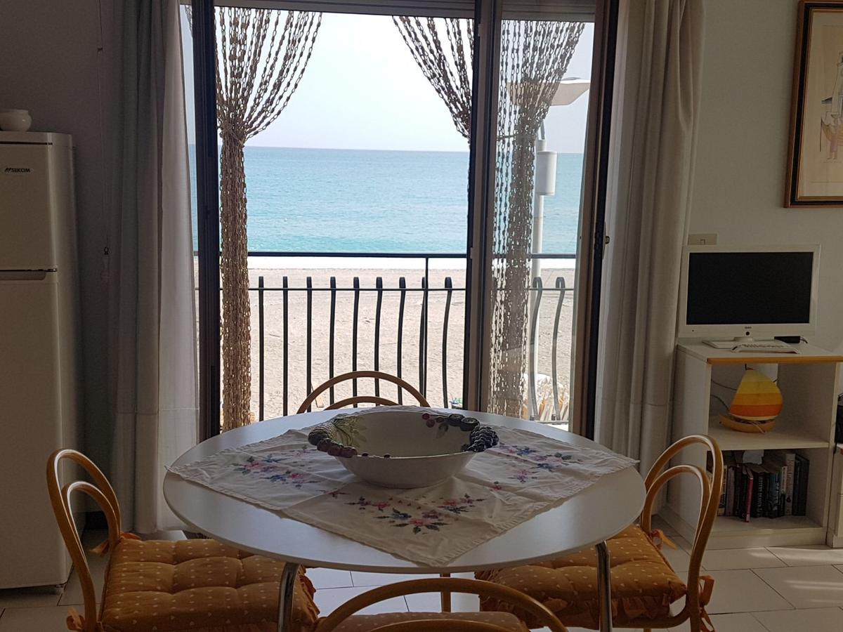 Casa Del Sole Διαμέρισμα Letojanni Εξωτερικό φωτογραφία
